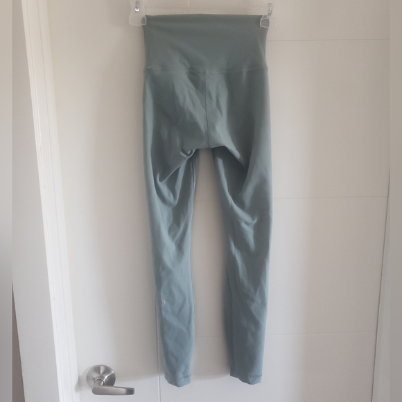 Lululemon tights - Picture 6 of 6